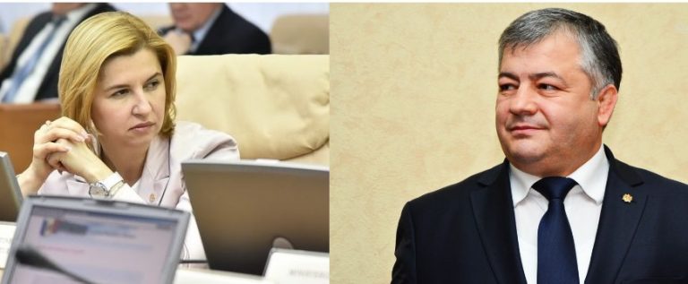 Борьба с «унирей» и политическими оппонентами. Гагаузские политики обменялись обвинениями перед советом «в поддержку государственности»