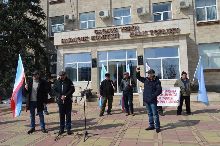 «Будет война как на Украине».  В Комрате митинговали против объединения Молдовы и Румынии (ПОЛНОЕ ВИДЕО)