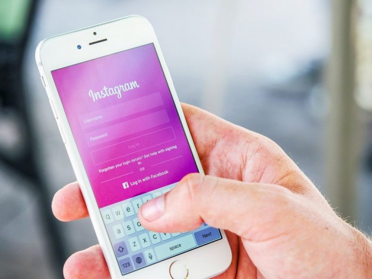 Почти 70% пользователей Instagram в России потеряют свой доход из-за блокировки соцсети