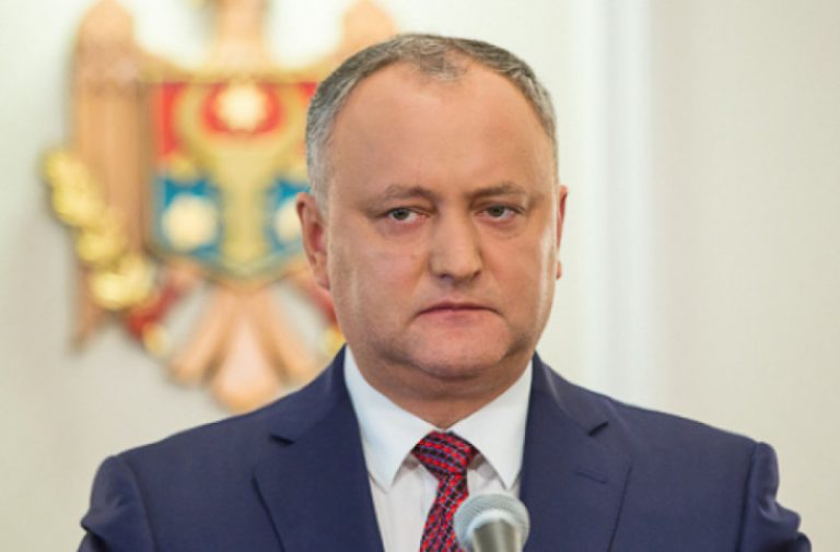 Игорь Додон поздравил Владимира Зеленского с Днем независимости Украины