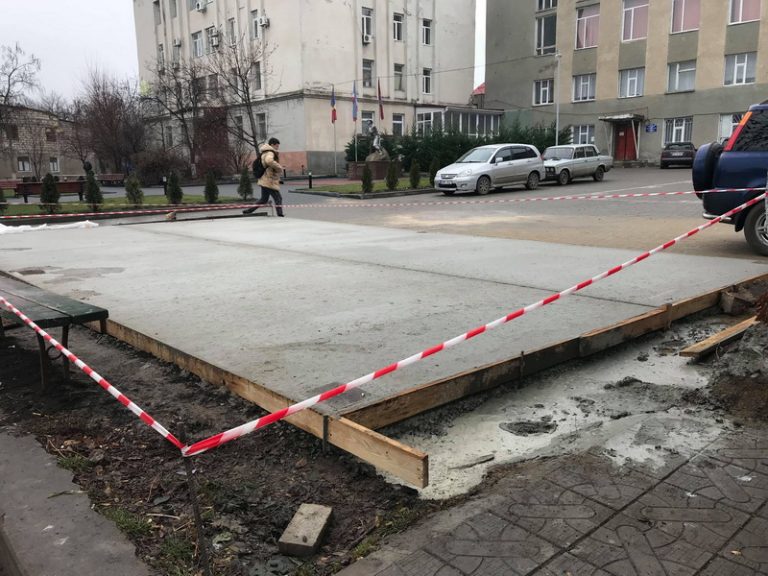 Киоску быть? Мунсовет Комрата не отменил разрешения на строительство торговой точки в Парке Афганцев