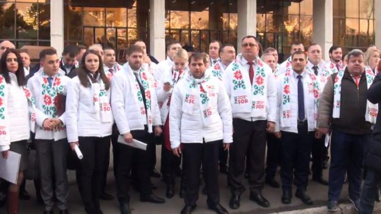 Вкручивать лампочку и помогать бабушке, чтобы жить как в Монако: Что будут делать депутаты от Партии «Шор» в новом Парламенте