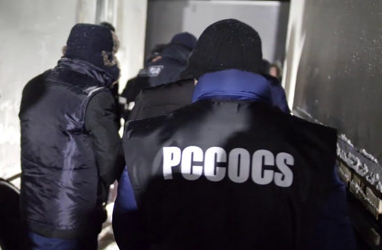 Прокуратура потребовала продления ареста шести полицейских, подозреваемых в фабрикации дела Петика