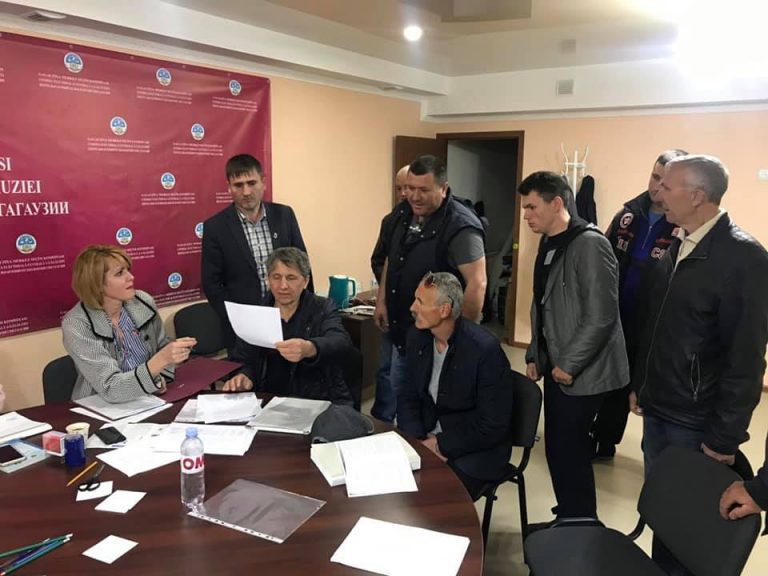 ЦИК Гагаузии зарегистрировал инициативную группу по сбору подписей в поддержку Михаила Влах