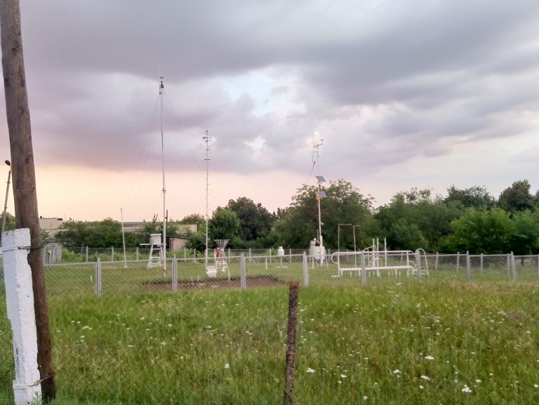 В центральных и южных районах возможен слабый дождь: прогноз погоды на 14 декабря
