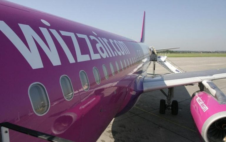 Wizz Air приостанавливает авиарейсы между Румынией и Швецией, Португалией, Израилем и ОАЭ. Как вернуть деньги за билеты?