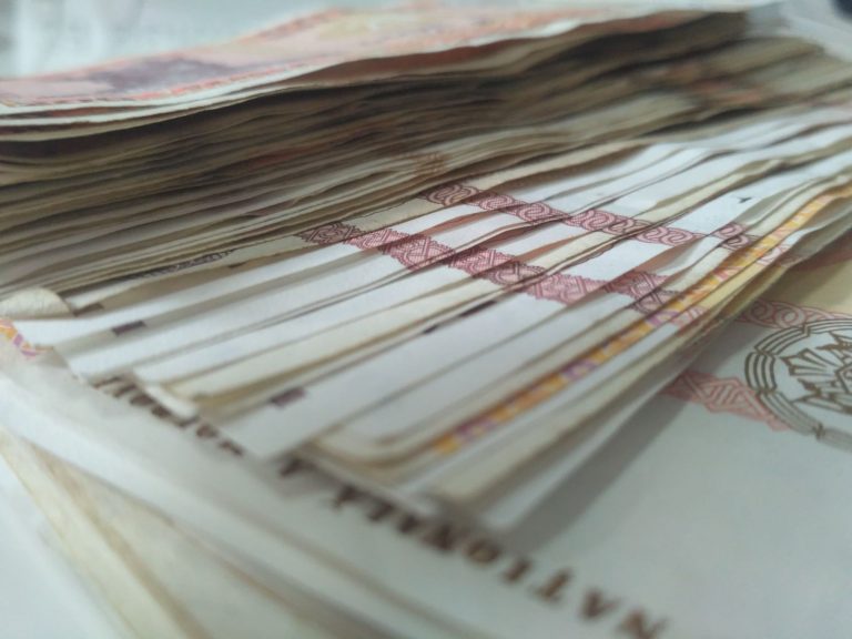 (ГРАФИК) Экономический эксперт: В этом году 2,2 млрд леев пойдут на выплату процентов по кредитам
