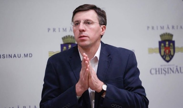 Киртоакэ назвал Додона «садистом» и обратился прокуратуру с жалобой. Он посмотрел видео со стрельбой в животных