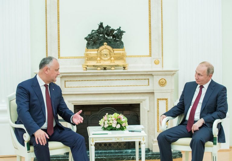 Владимир Путин и Игорь Додон проведут переговоры по видеосвязи