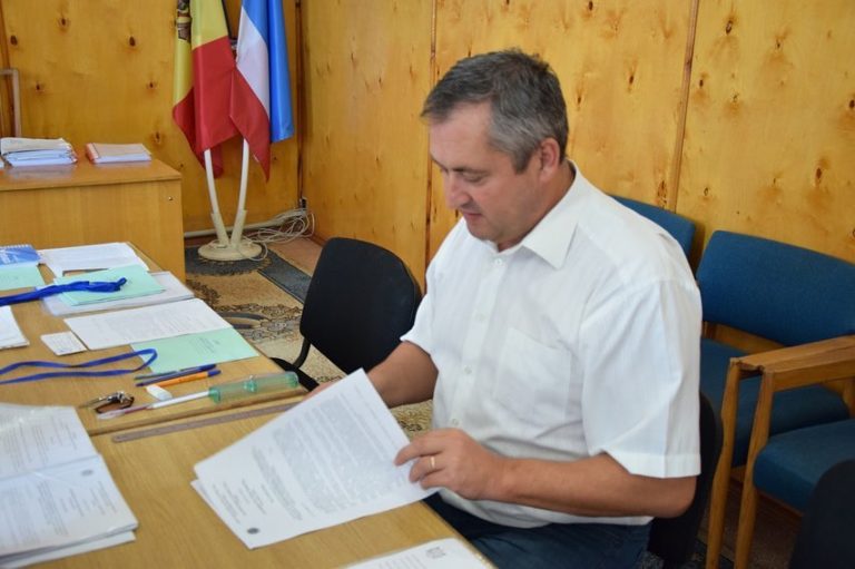 Олег Гаризан получил удостоверение кандидата в примары Копчака