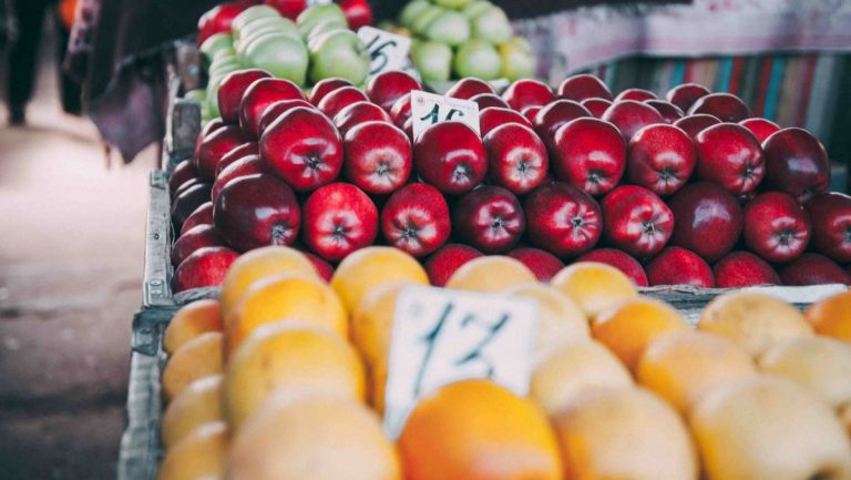 Капуста подорожала на 50%. Зафиксирован рост цен на некоторые продукты, товары и услуги