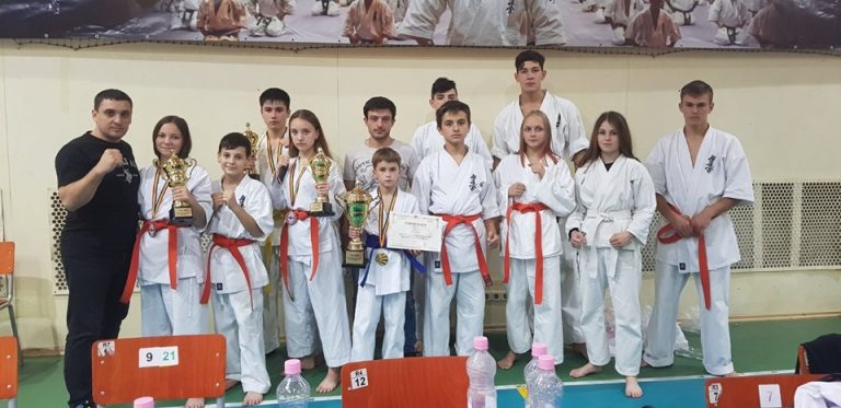 Каратисты из Комрата завоевали несколько призовых мест на чемпионате Молдовы