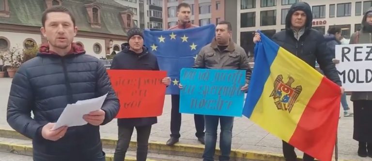 (Видео) Диаспора во Франкфурте-на-Майне устроила флешмоб в поддержку правительства во главе с Санду