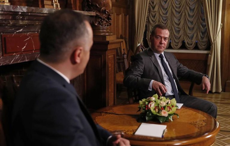 «Было очень многое упущено». Что обсуждали Кику и Медведев