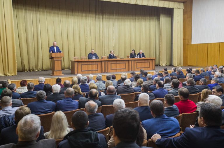 Додон призвал социалистов «не впадать в эйфорию»