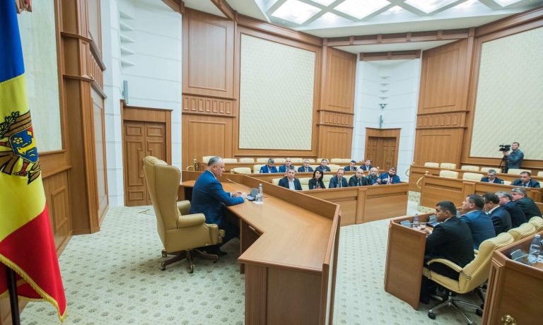 Депутаты Народного собрания Гагаузии встретились с Додоном в Кишинёве. Что они обсуждали?