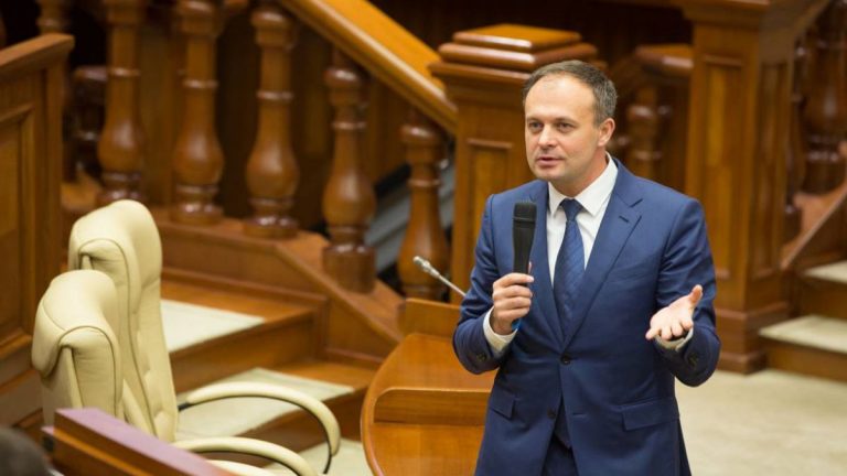 Канду, зараженный COVID-19, заявил о трудностях с голосованием на дому. Он направил обращение в ЦИК