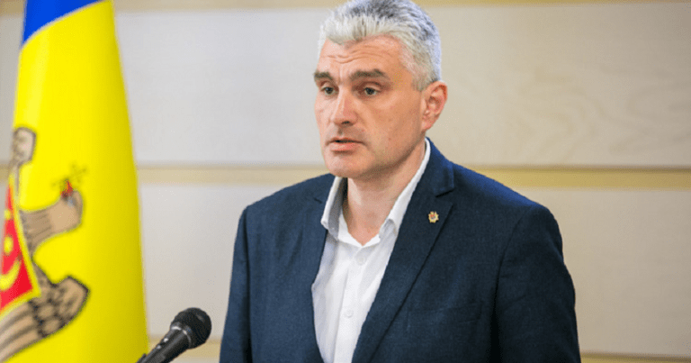 Слусарь: После назначения Гросу всё стало ещё запутаннее. Непонятно, нужно ли Майе Санду правительство или оно ей не нужно