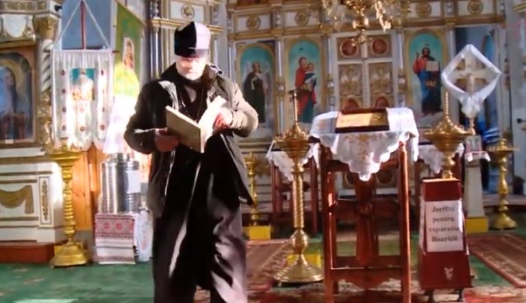(Видео) Священник из села Урсоая обвиняет митрополию Молдовы во взимании сборов с приходов