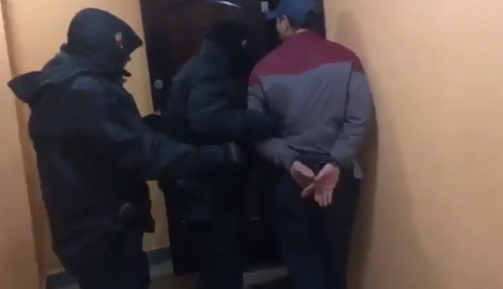 (Видео) В Подмосковье задержаны семь уроженцев Молдовы по подозрению в разбоях и грабежах с ущербом на 3,5 млн рублей