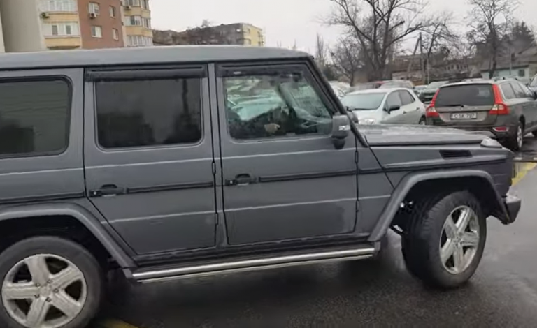 (ВИДЕО) Бывшего зампримара Кишинева «поймали» за рулем авто стоимостью 1 миллион