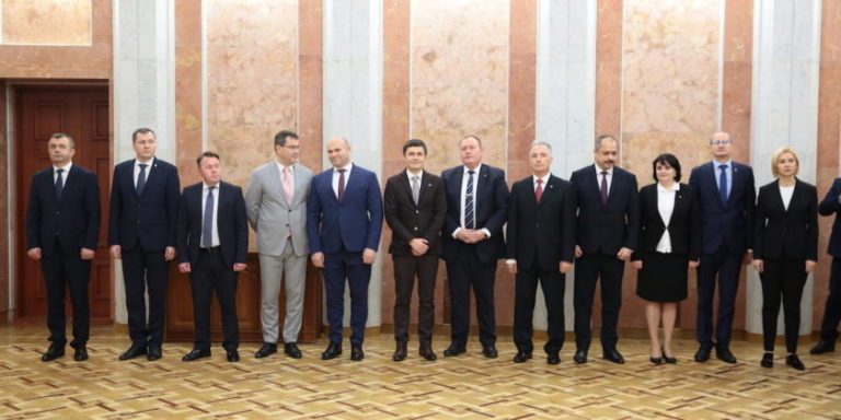 Наследие Санду, вес Додона: Как оценивают работу нового правительства Молдовы политические аналитики