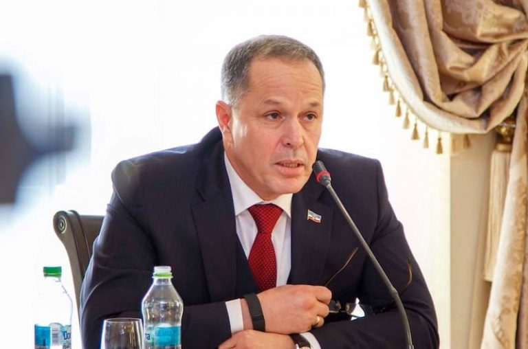 «Зашейте карманы и не подписывайте документы без адвоката». Экс-Башкан Гагаузии опасается давления на примаров, не поддерживающих ПСРМ, перед выборами Президента