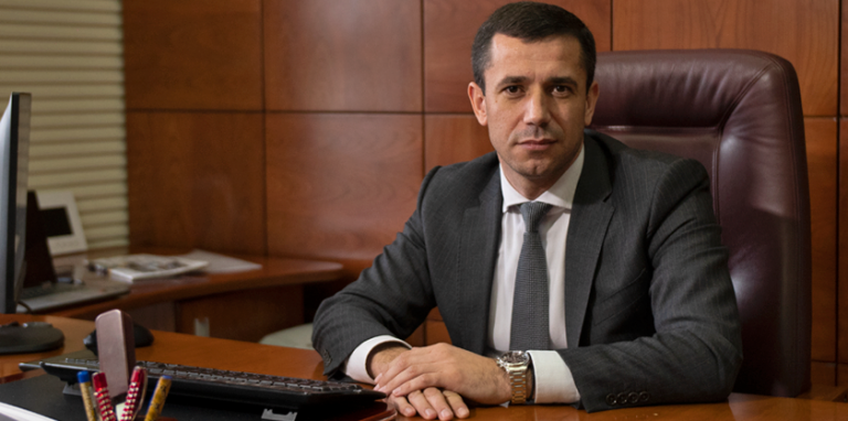 Новый директор «Moldtelecom» получил в прошлом году баснословную зарплату. Какую недвижимость зарегистрировал служащий