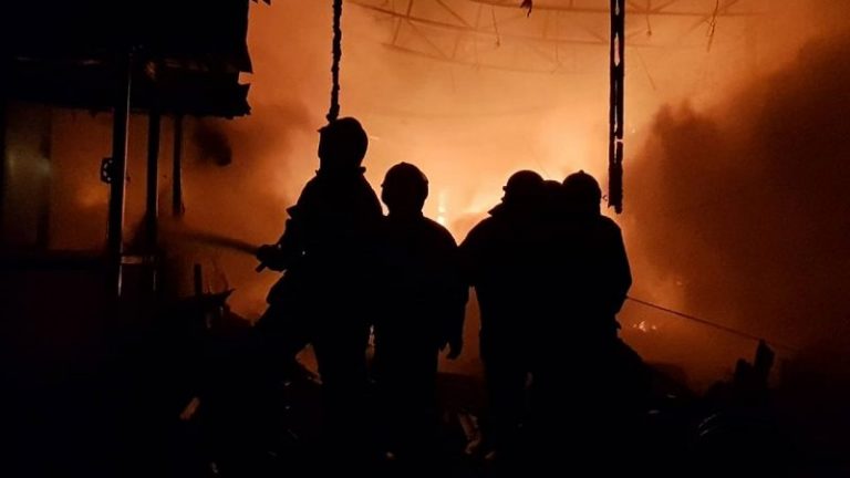 (Видео) В Кишиневе ночью взорвался автогараж
