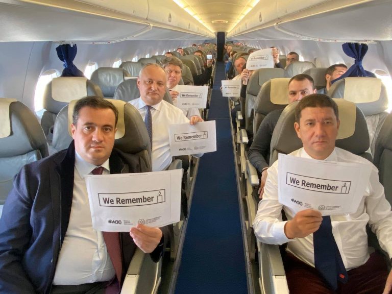 Игорь Додон присоеднился к флэшмобу #WeRemember, посвященному памяти жертв Холокоста