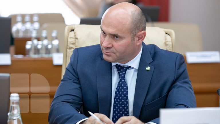 Когда будет рассмотрен вотум недоверия против деятельности МВД? Постоянное бюро Парламента назначило дату
