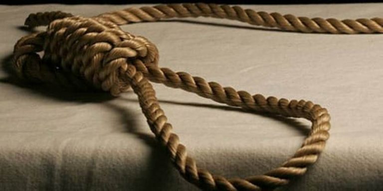 В Приднестровье мать нашла 11-летнюю девочку повешенной. Рядом лежала предсмертная записка