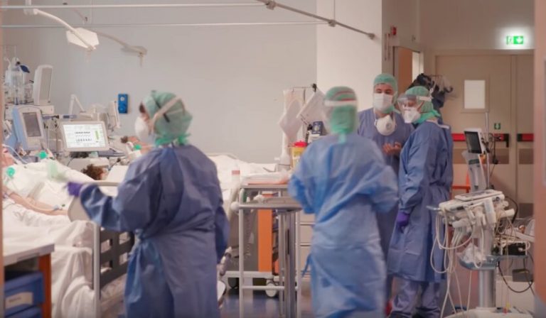 COVID-19: 245 пациентов находятся в тяжелом состоянии, 17 — подключены к аппаратам ИВЛ