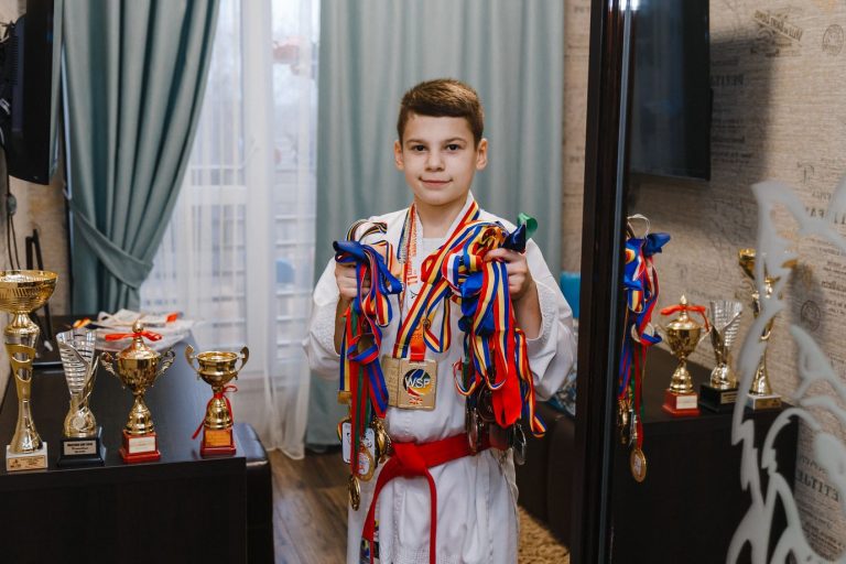 Юный бельчанин Александр Капмоале завоевал более 70 медалей по спортивному каратэ