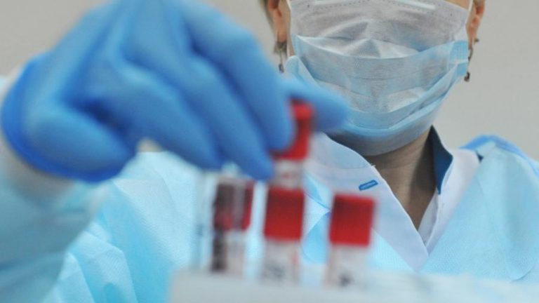 915 человек в Республике Молдова лечатся от коронавируса
