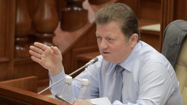 Владимир Цуркан оспаривает решение об отставке с поста председателя КС