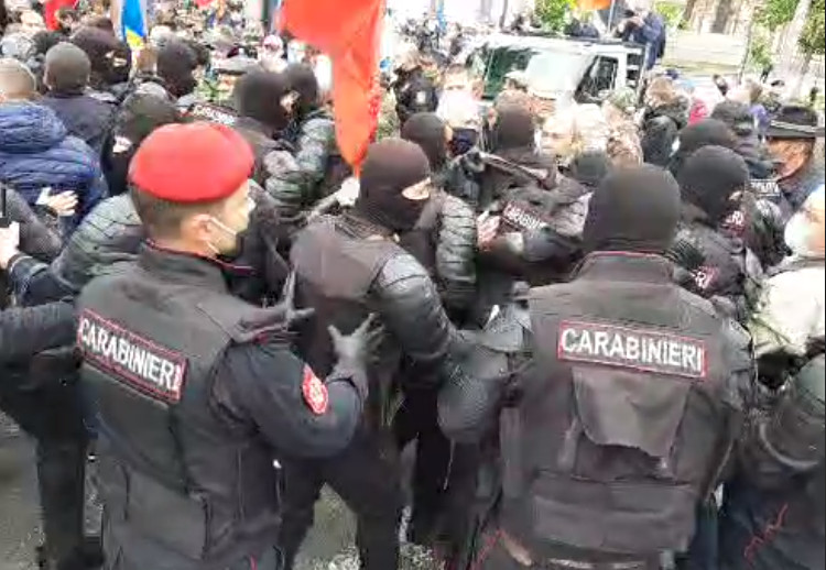 В Кишиневе произошли столкновения полиции и манифестантов-участников боевых действий в Приднестровье