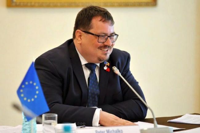 Делегация ЕС в Молдове направит средства на организацию приема ко Дню Европы медперсоналу скорой помощи