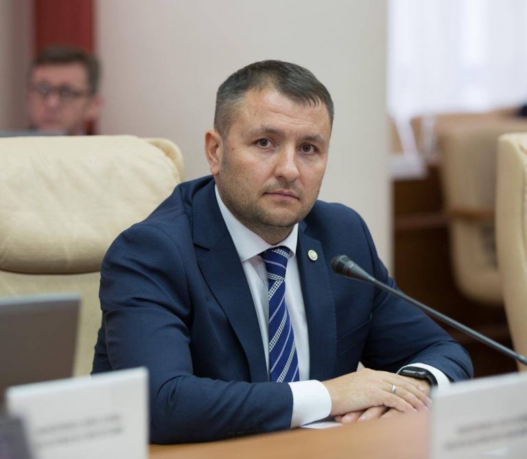 Депутат-демократ отвечает президенту: голосование по закону об НПО не является нарушением соглашения о коалиции