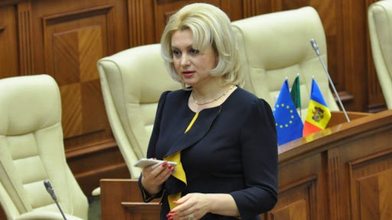 (Видео) Иванова о фискальной политике: «Проекты не идеальны, но мы берем на себя ответственность»