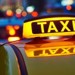 Службы такси в Молдове обяжут проводить платежи только через местные банки