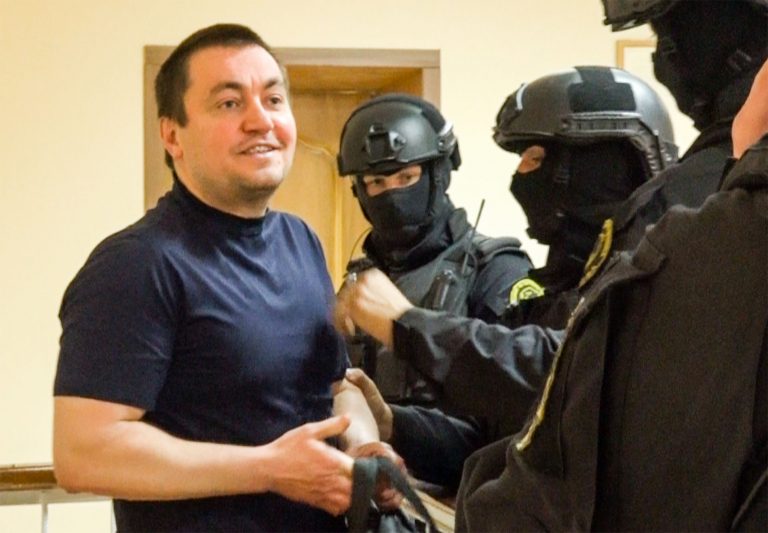 Национальное бюро Интерпола попросило офис в Лионе объявить в международный розыск Платона и Кавкалюка