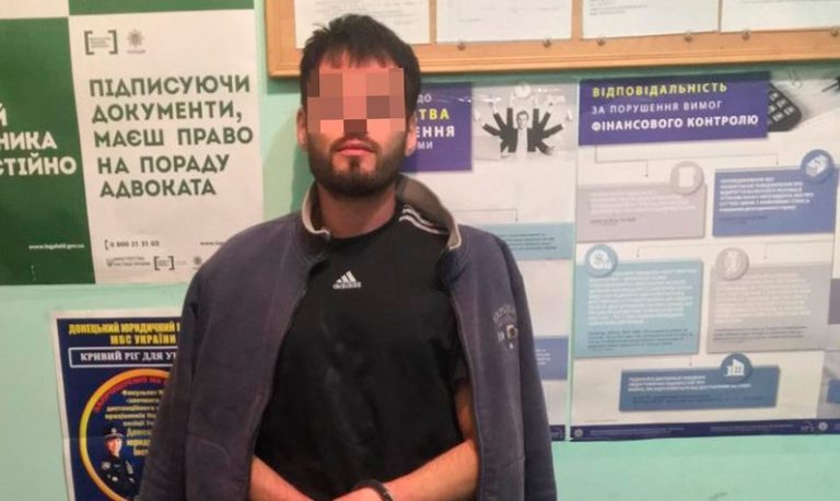 Мужчина, взорвавший гранату в лагере отдыха в Яловенах, задержан в Украине