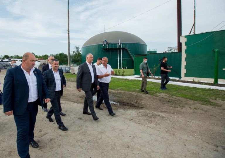 Депутат PAS: Несколько сотрудников службы охраны заразились COVID-19, сопровождая президента Додона в его визитах в больницы и госучреждения