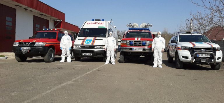 Спасатели информируют граждан страны о профилактике против COVID-19. Как проходит миссия