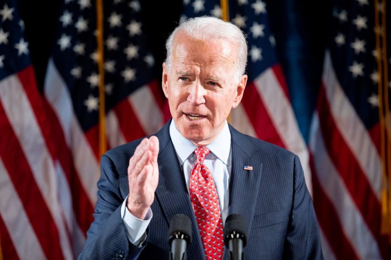Джо Байден официально стал соперником Трампа на президентских выборах в ноябре