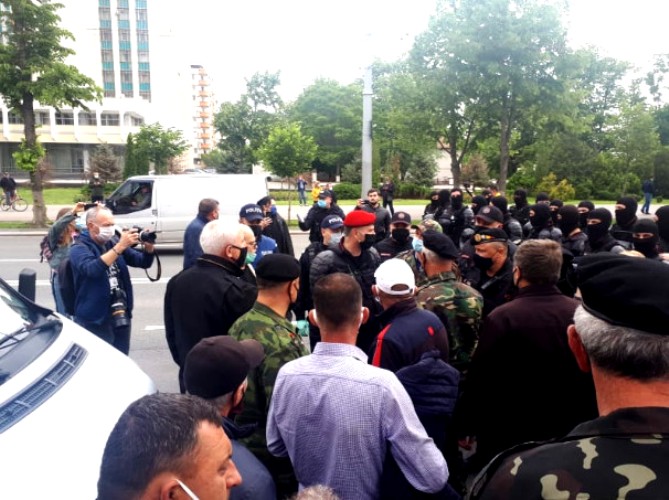 (ВИДЕО) Участники потасовки на протесте в Кишиневе понесут ответственность. Комментарий полиции
