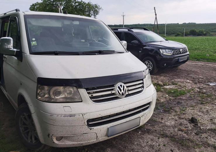 (ФОТО) Таможенная служба пресекла попытку незаконного вывоза большой партии сигарет из Молдовы в ЕС