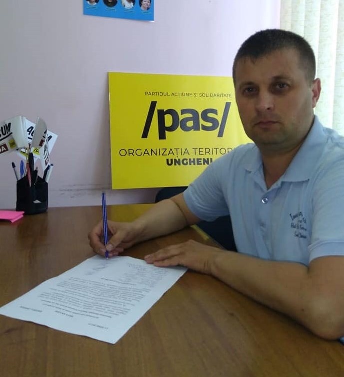 Председатель организации PAS в Унгенах и несколько его коллег покинули партию