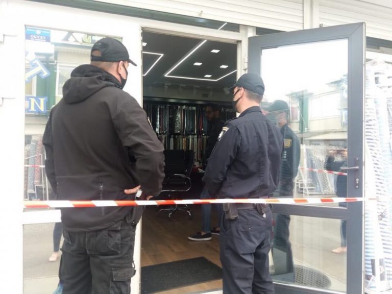 (ВИДЕО) В Одессе на рынке «Седьмой километр» произошла стрельба. Есть пострадавшие
